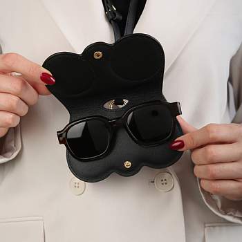 Очечник (футляр для очков) кожаный