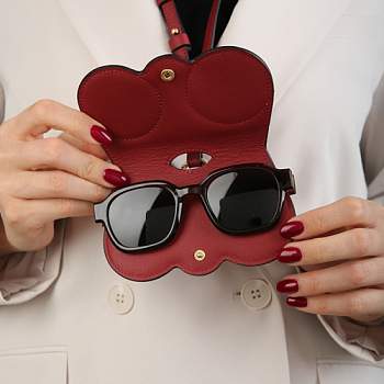 Очечник (футляр для очков) кожаный