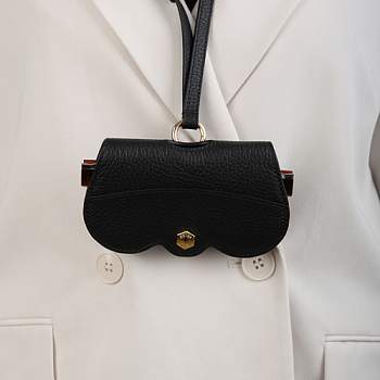 Очечник (футляр для очков) кожаный