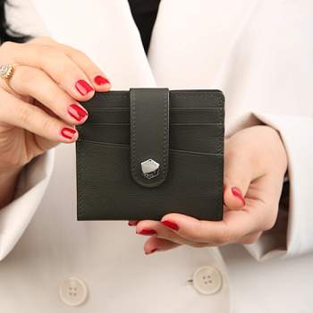 Визитница женская кожаная